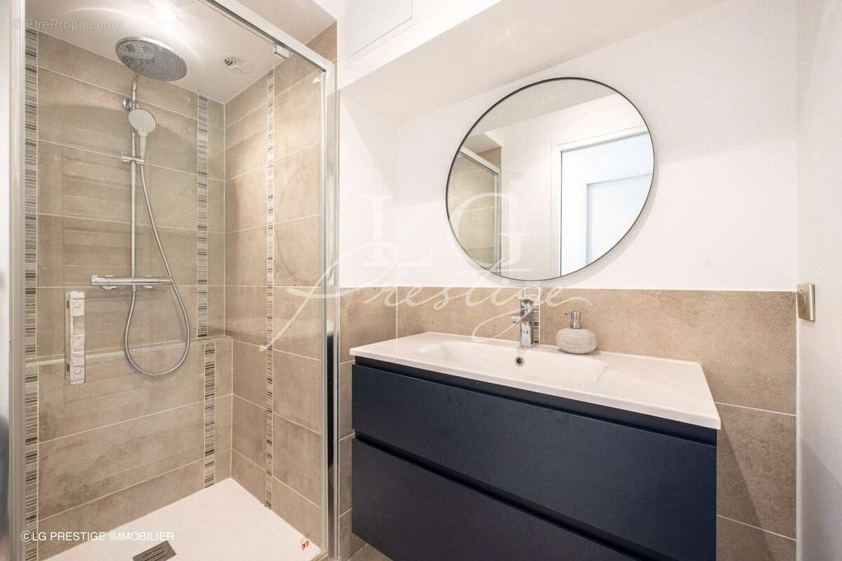 Appartement à MANDELIEU-LA-NAPOULE