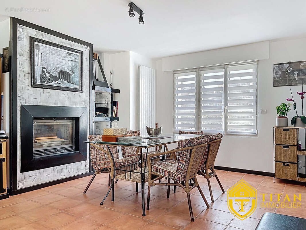 Maison 4 chambres, garage, jardin, Dunkerque Centre-Victoire (59140)   - Maison à DUNKERQUE