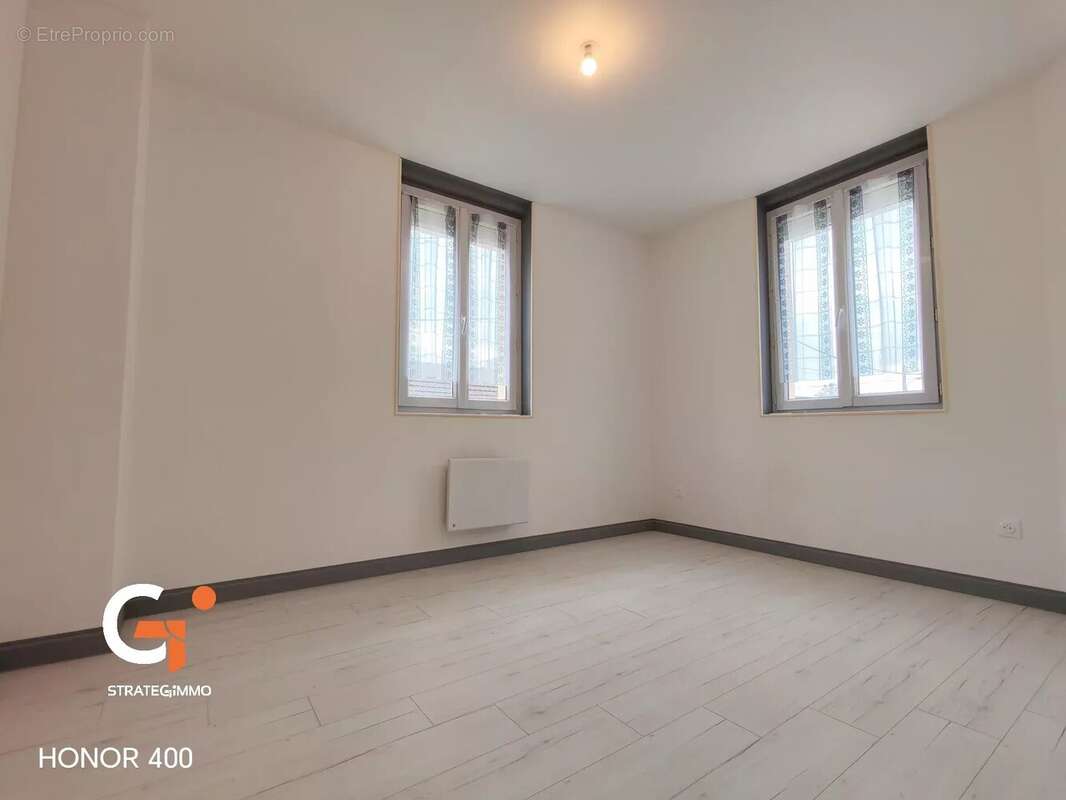 Maison à SAINT-ETIENNE-DU-ROUVRAY