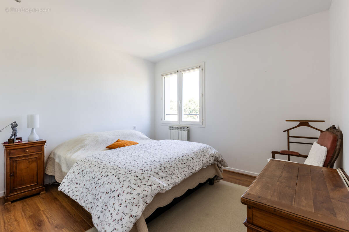 HAUT BOULIAC , quartier résidentiel et prisé, confortable maison - photo 16