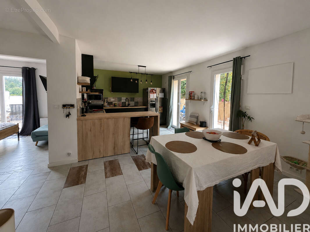 Maison 132 m² à Ales  - photo 4