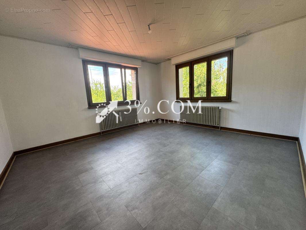 3%COM Maison à Steinbourg sur 6,19 ares - photo 6