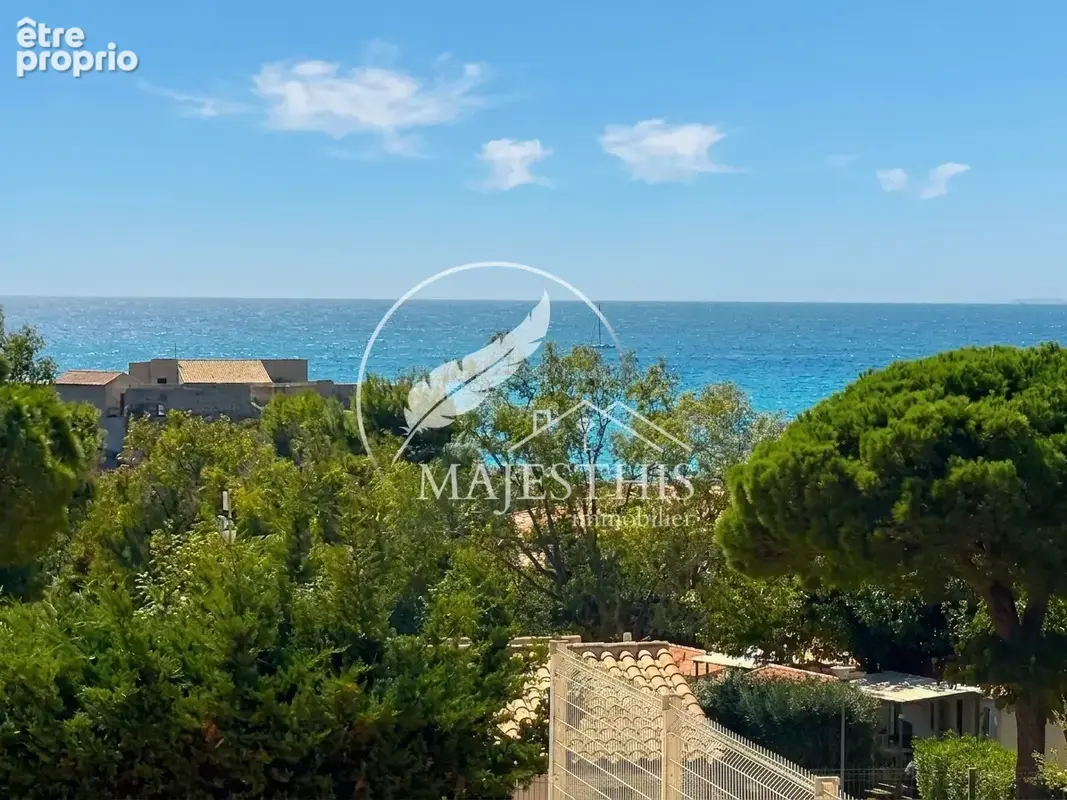 Appartement à HYERES