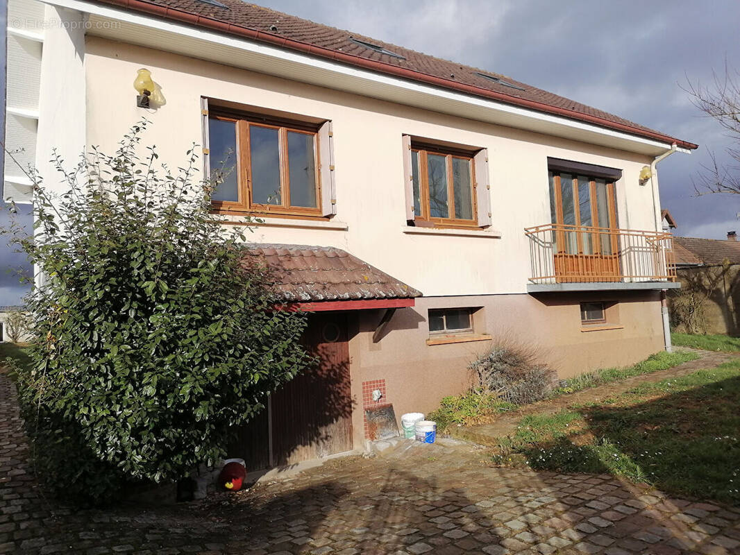 Maison à FONTENAY-SUR-EURE