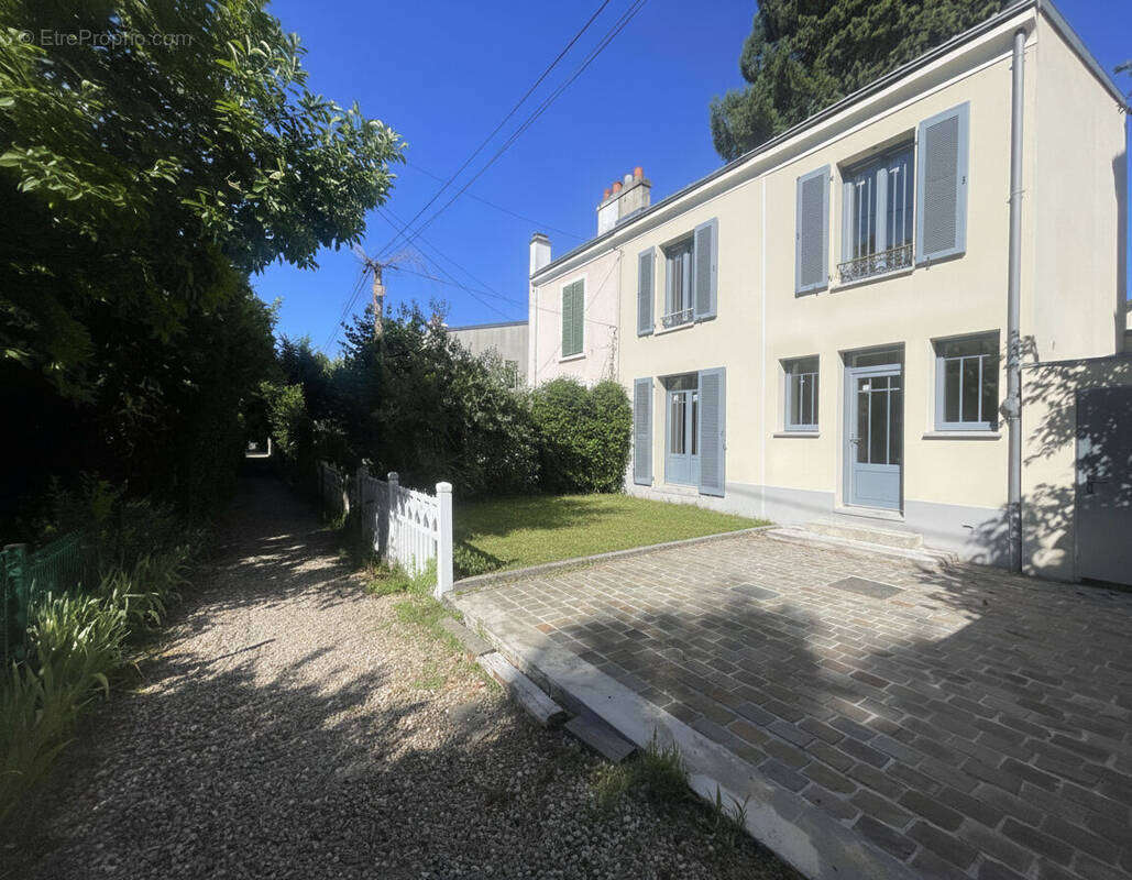 Maison à ENGHIEN-LES-BAINS
