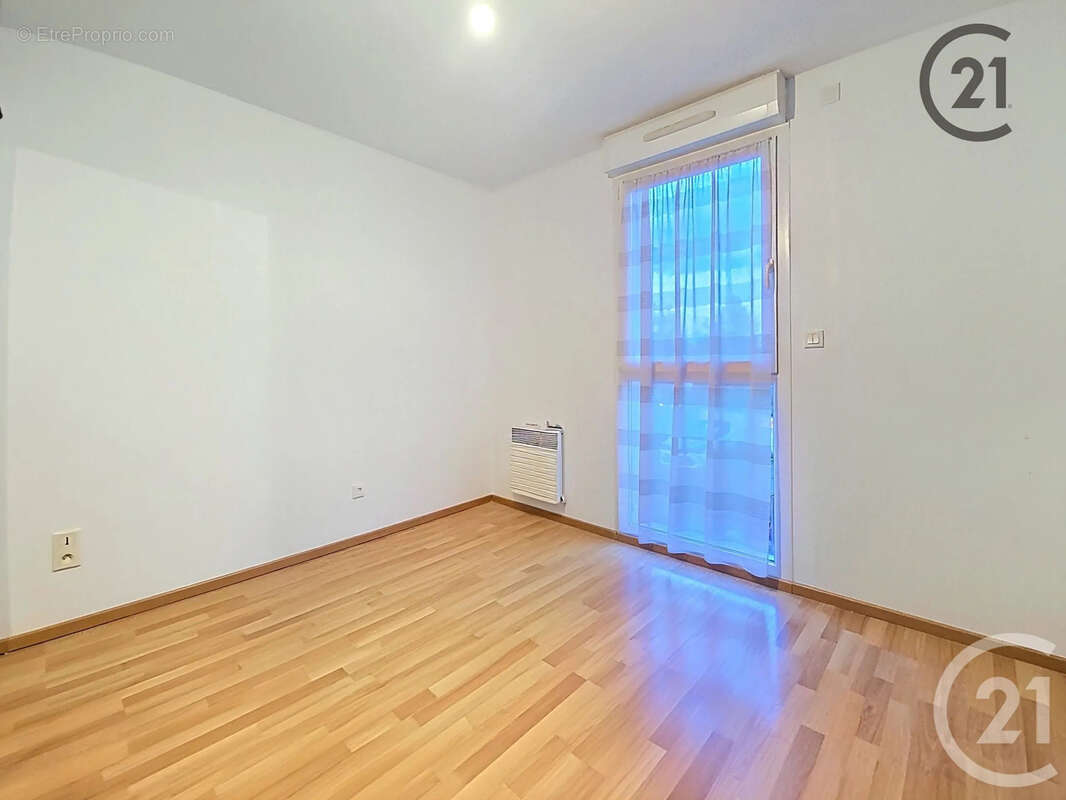 Appartement à SAINT-JULIEN-LES-VILLAS