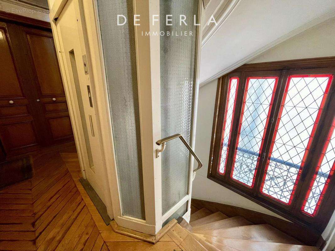 Appartement à PARIS-14E