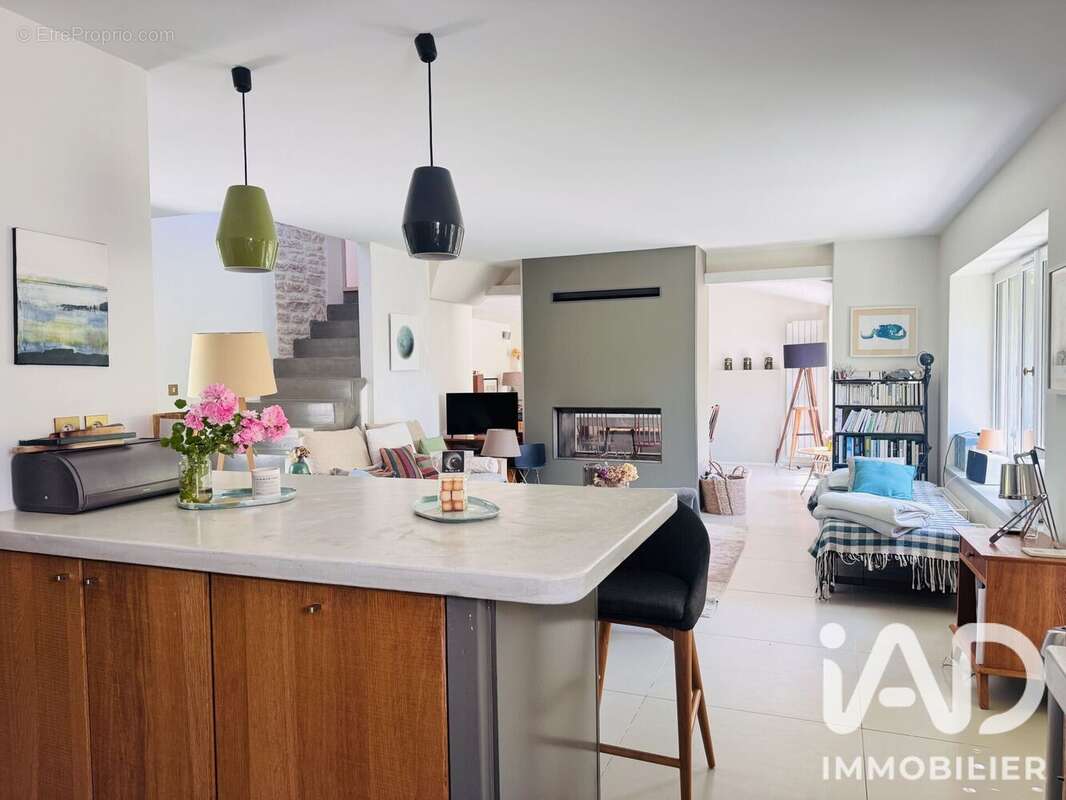 Maison 136 m² à Les Portes-En-Re  - photo 5