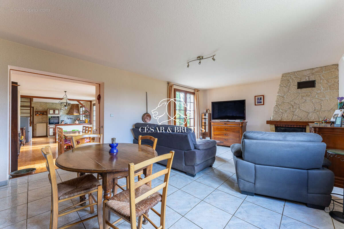 Maison à LE BOUCHAGE