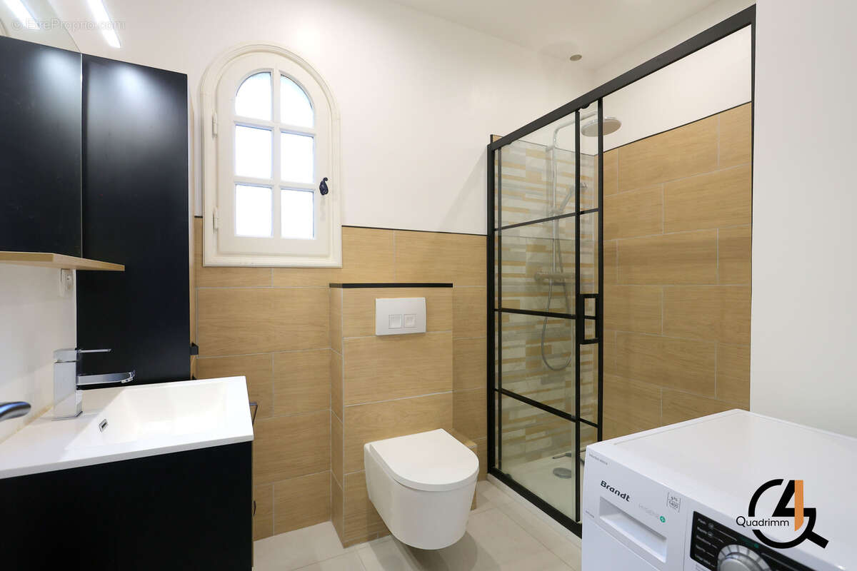 Appartement à RESTINCLIERES