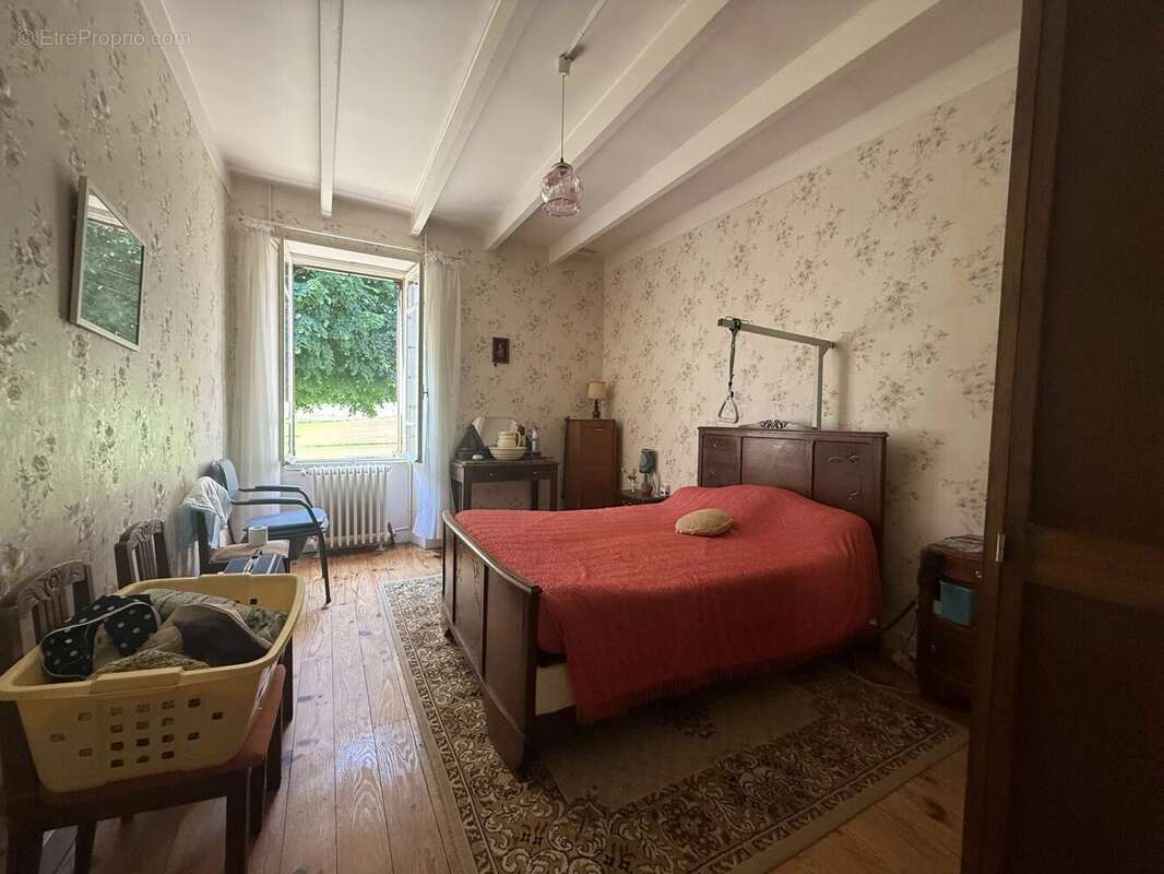 Maison à BESSAC