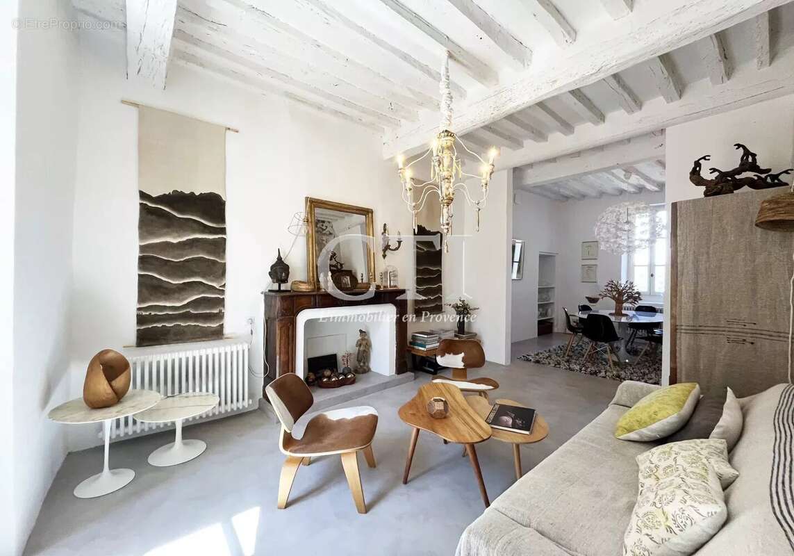 Maison à VAISON-LA-ROMAINE