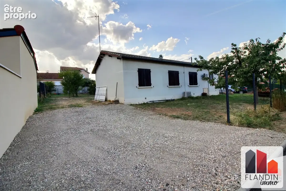 Maison 4 pièces 81 m² à vendre à Saint-Genis-Laval (69230) - photo 2