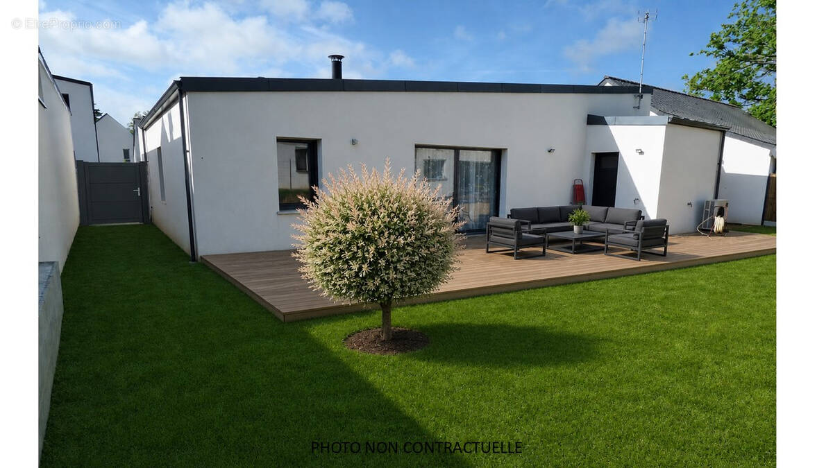Maison à LA MEMBROLLE-SUR-LONGUENEE