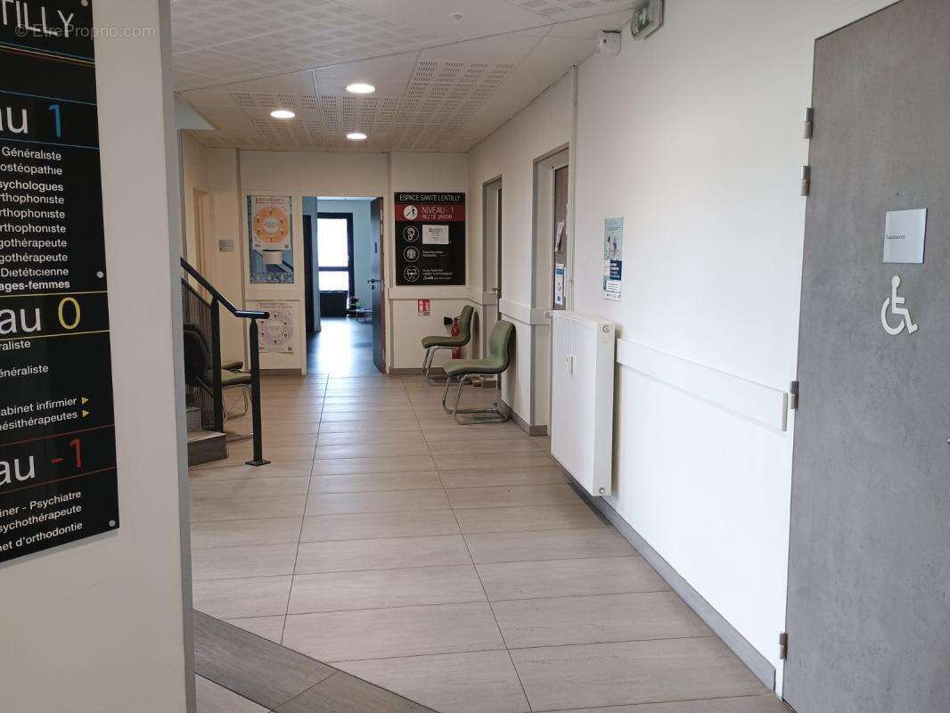 Commerce à LENTILLY