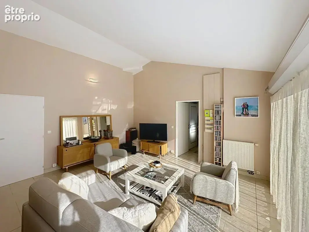 Maison familiale de 150 m² – 4 chambres – Jardin - Piscine - Terrasses - photo 25
