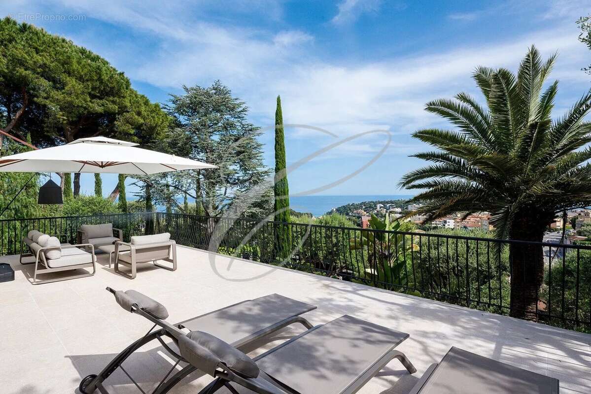 Maison à ROQUEBRUNE-CAP-MARTIN