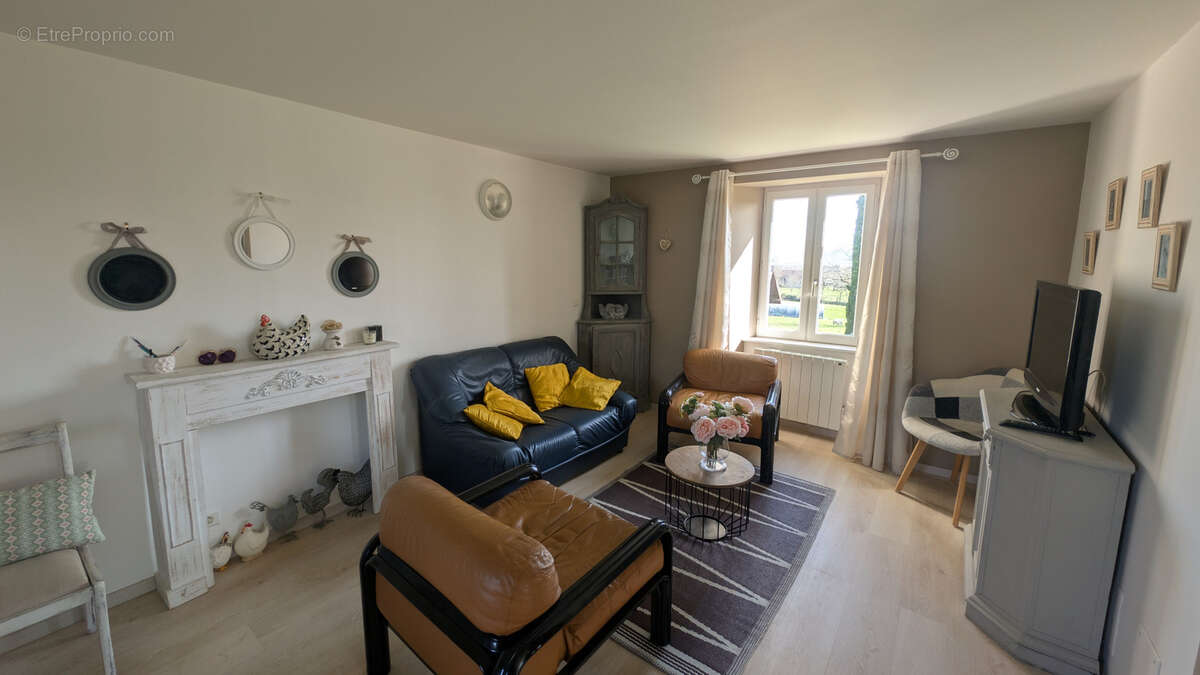 Maison à LIOURDRES