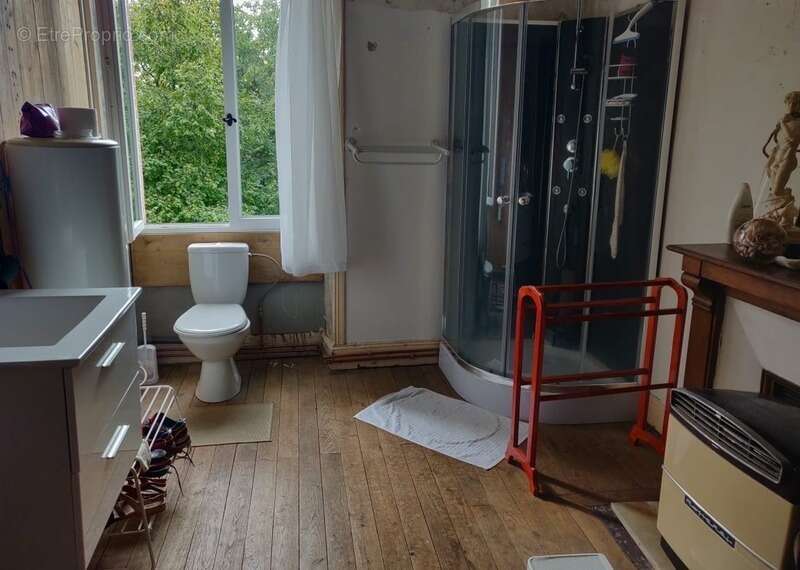 Maison à DUN-LE-PALESTEL