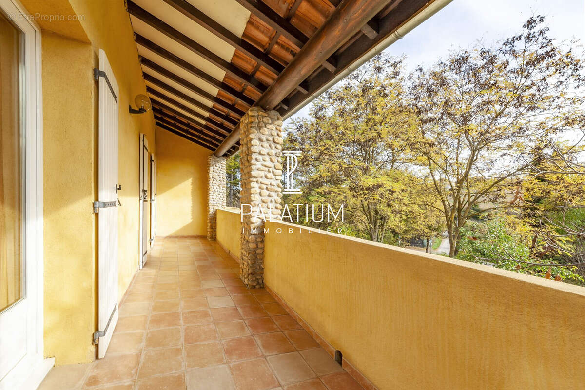 Maison à VALENSOLE