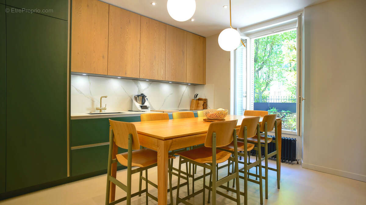 Maison à FONTAINEBLEAU