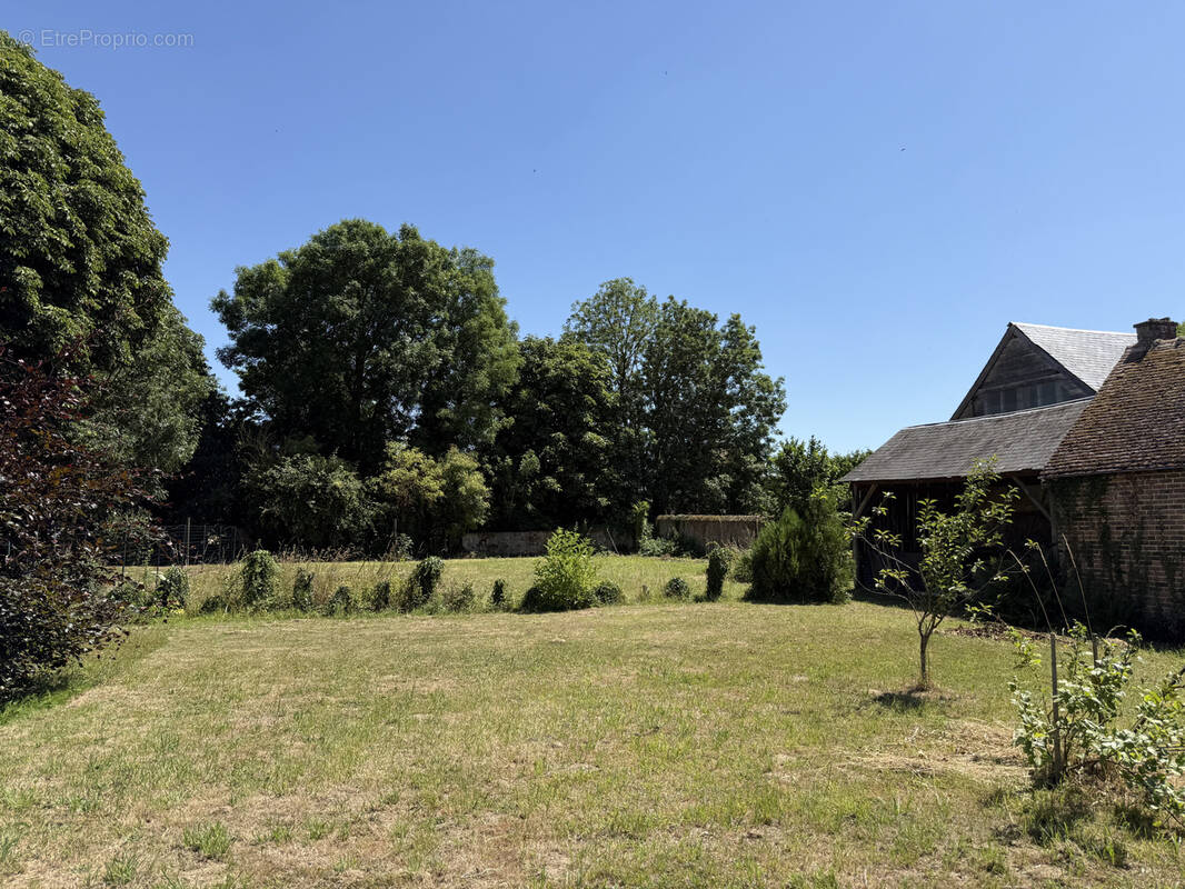 Terrain à CHATEAUNEUF-EN-THYMERAIS