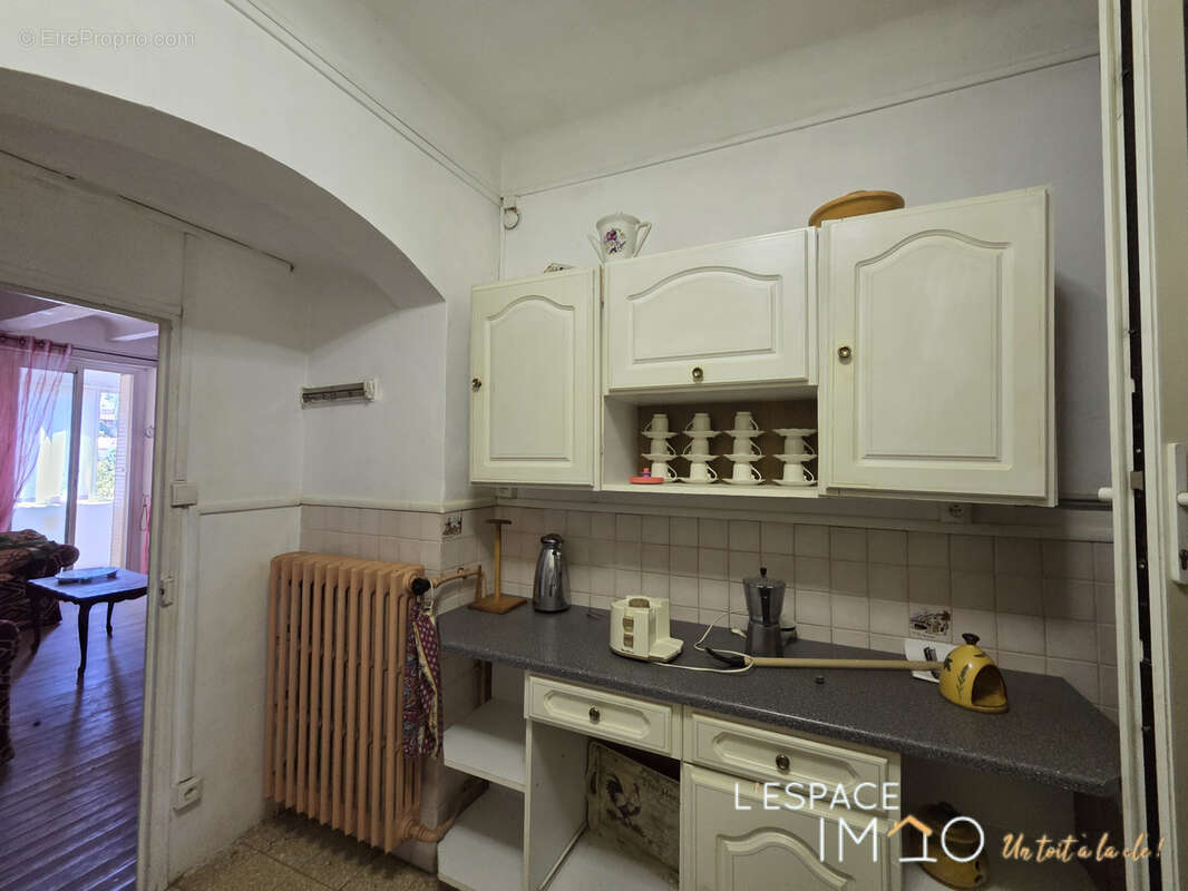 Maison avec extérieur, garage, terrain constructible et fort potentiel à deux pas du centre-ville d'Apt - photo 7