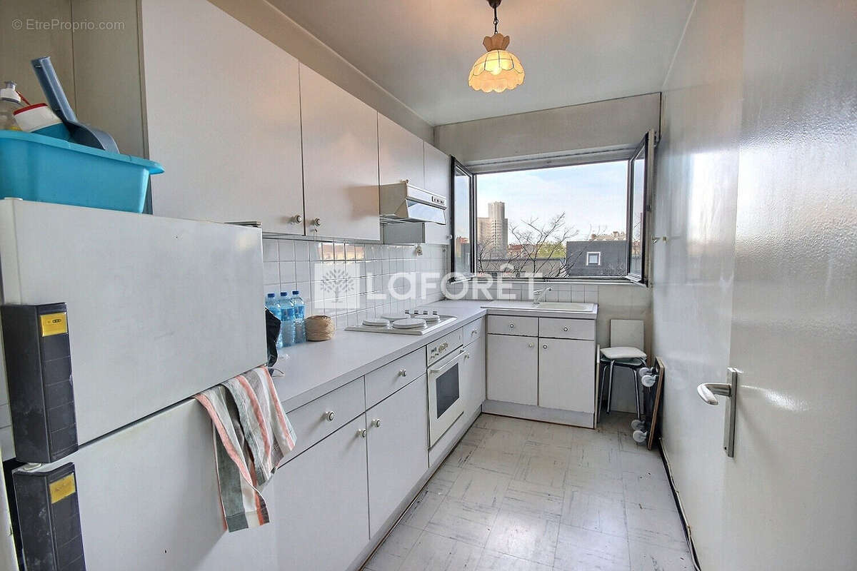 Appartement à COURBEVOIE