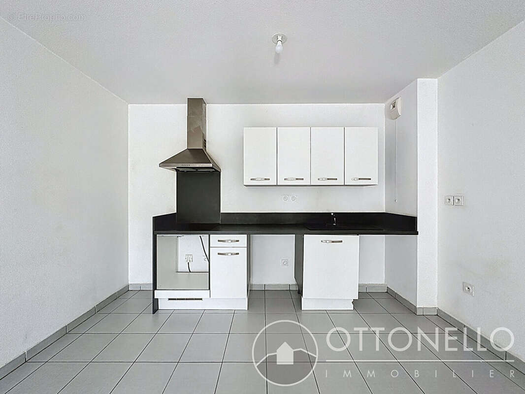 Appartement à ROQUEBRUNE-SUR-ARGENS