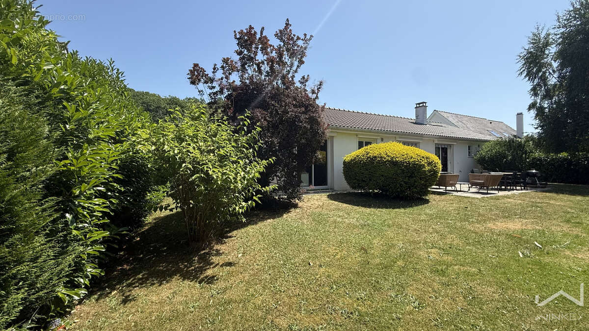 Maison à PLAISIR