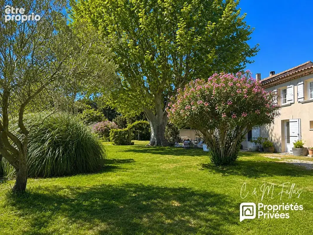 Mas provençal - Camaret Sur Aigues - 205 m2- dépendance - photo 5