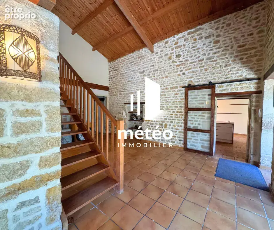 Maison en pierre  de 172m² - Péault - photo 5