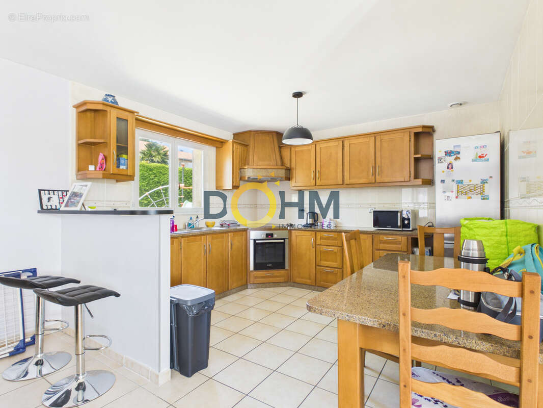 Maison 98 m² à Cessieu  - photo 4