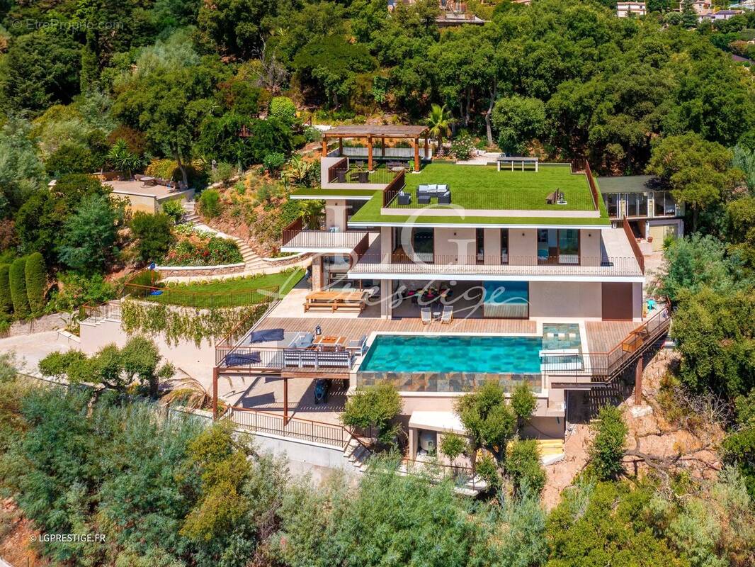 Maison à FREJUS