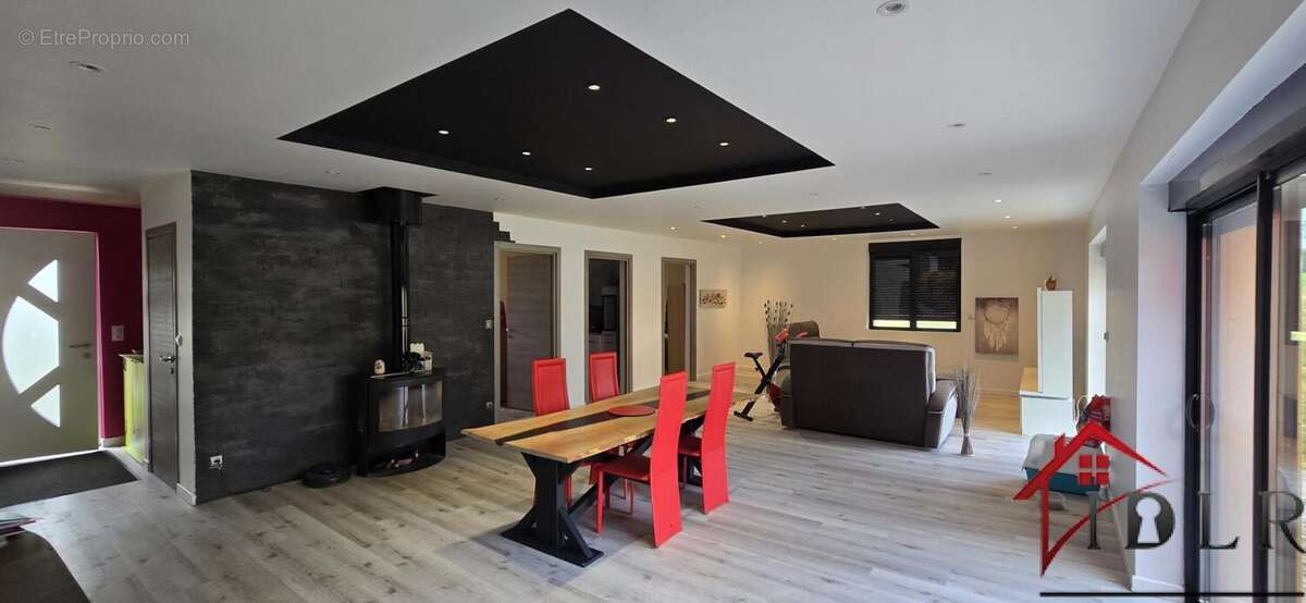 Maison à LARIANS-ET-MUNANS