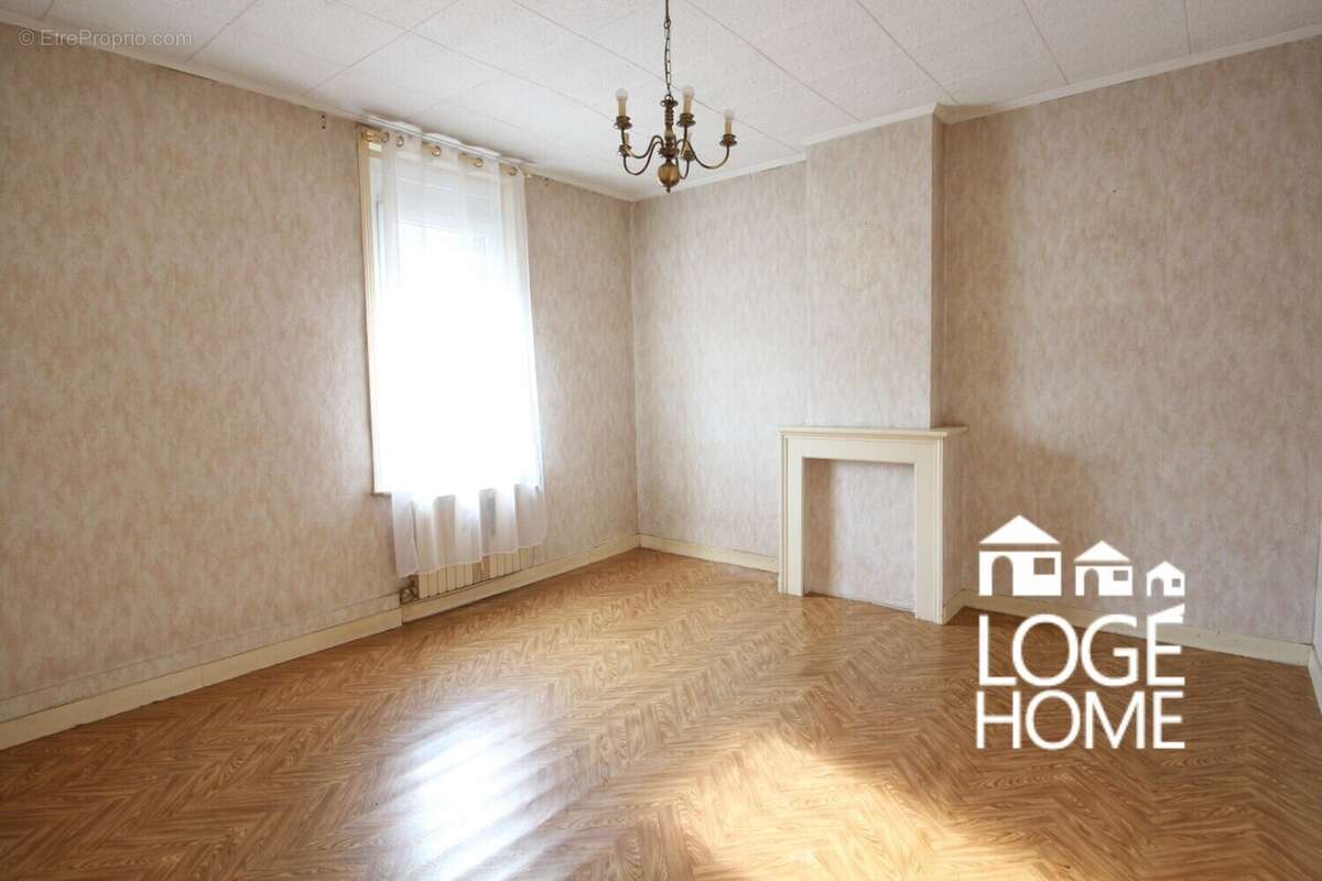 Maison à AUBERCHICOURT