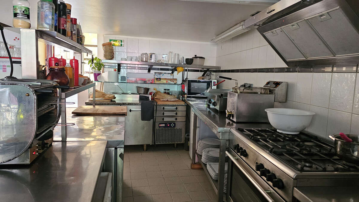 Commerce à SAINT-VALLIER-DE-THIEY