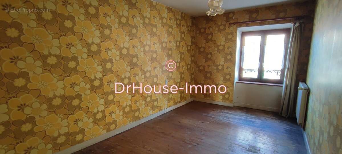 Maison à SAINT-GEORGES-D&#039;AURAC