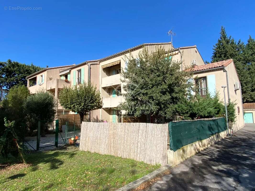 L'Isle sur la Sorgue, à vendte appartement de type 3 avec terrasse proche du centre vendu loué - photo 10