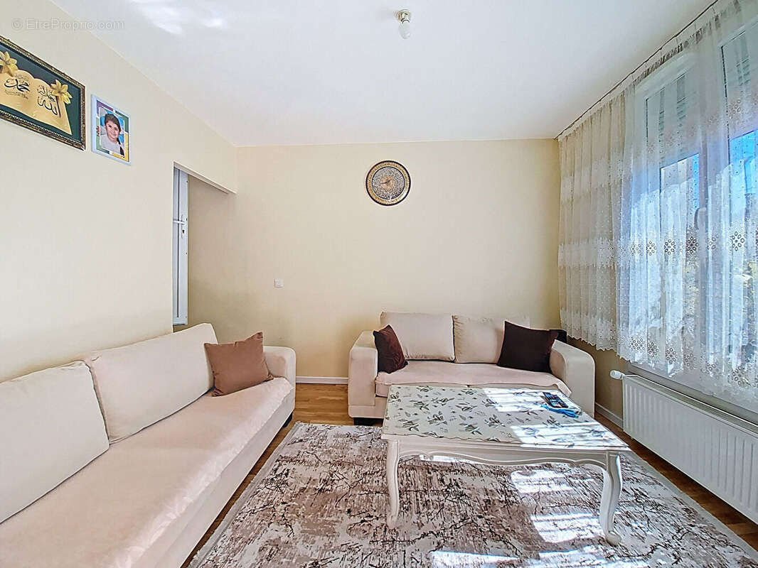 Maison à VILLENEUVE-SAINT-GEORGES