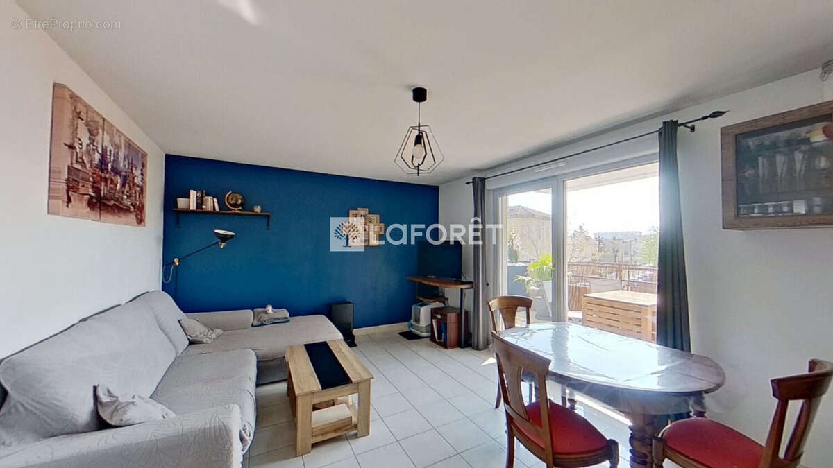 Appartement à LYON-8E