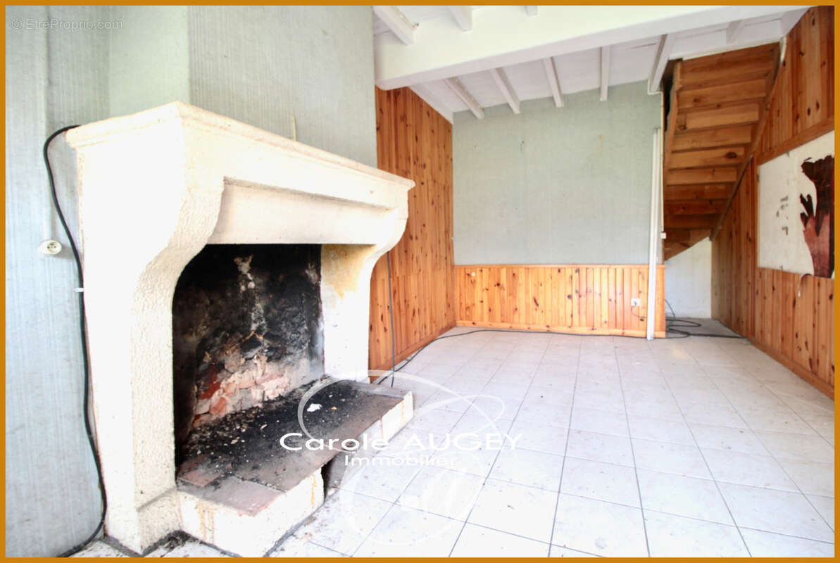 Maison à SAINT-LEGER-DE-BALSON