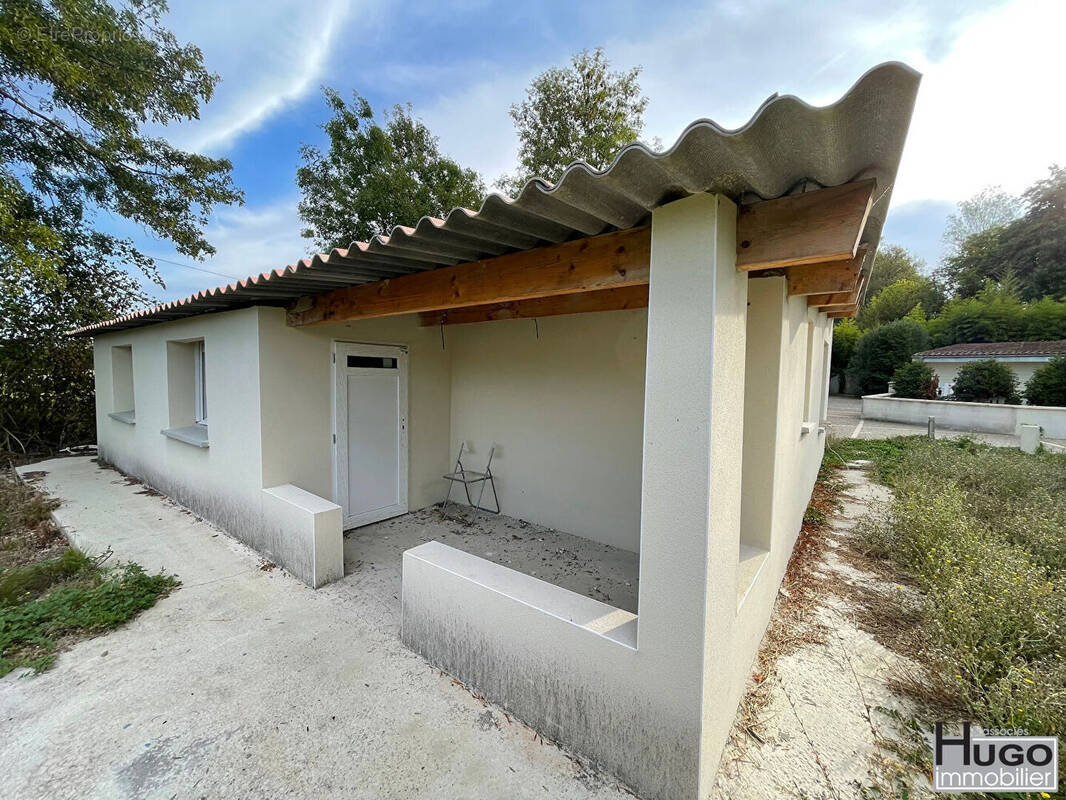 Commerce à CAMBLANES-ET-MEYNAC