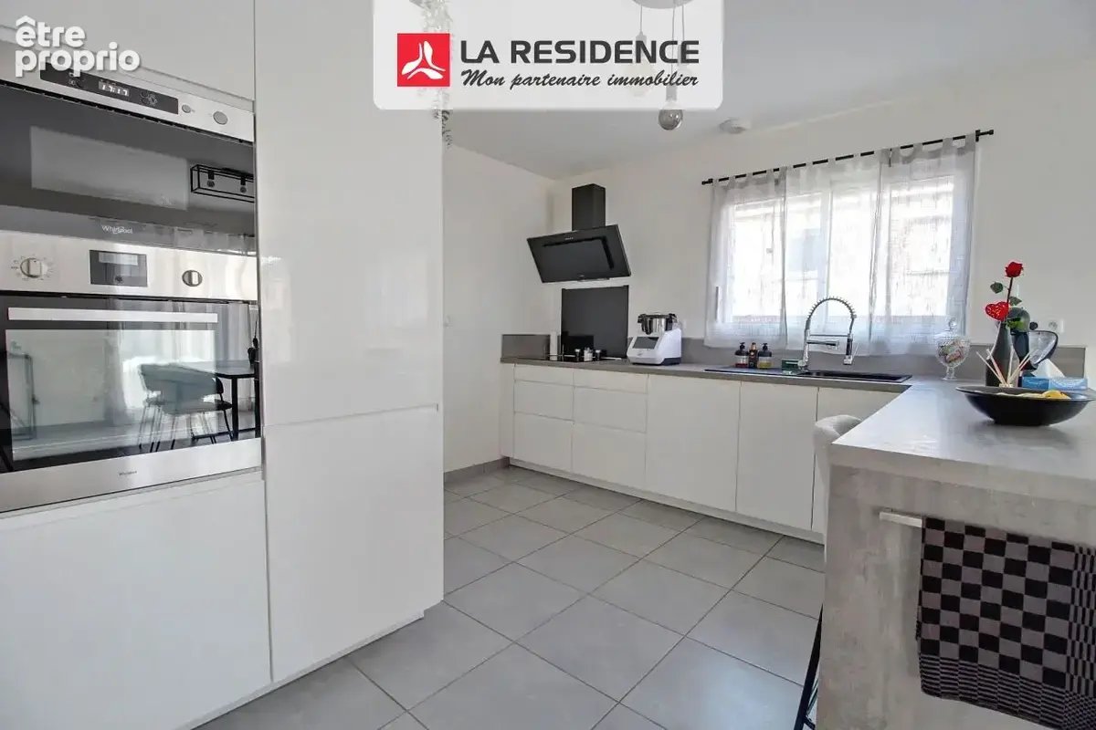 Maison 5 pièces 117 m² à vendre à Saint-Etienne-Du-Rouvray (76800) - photo 9