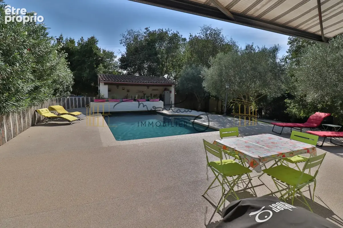 Nîmes   quartier la gazelle   propriété de charme avec piscine et mazet d'amis - photo 3