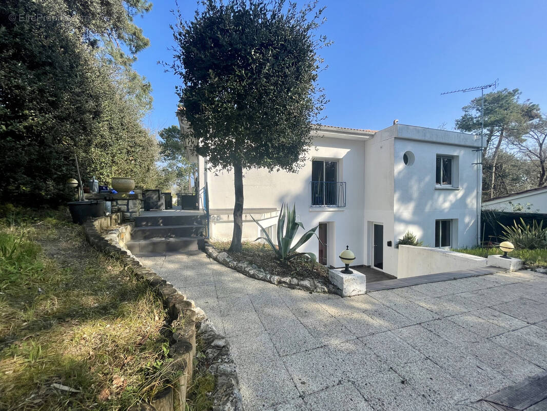 Maison à SAINT-GEORGES-DE-DIDONNE