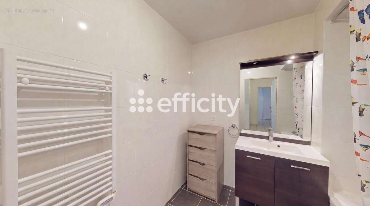 Appartement à LYON-9E