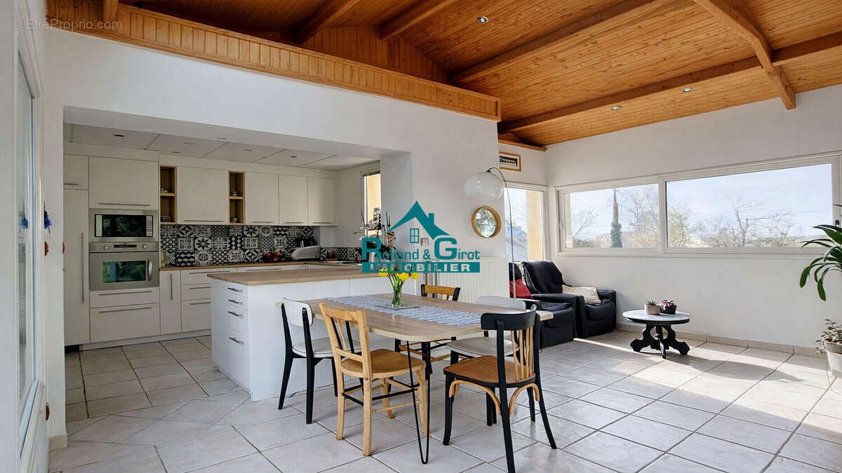 Maison à LA BOUEXIERE