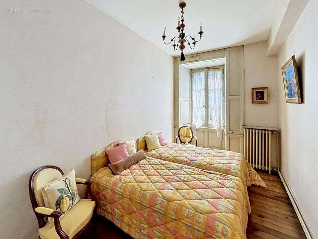Maison à MONTLUCON