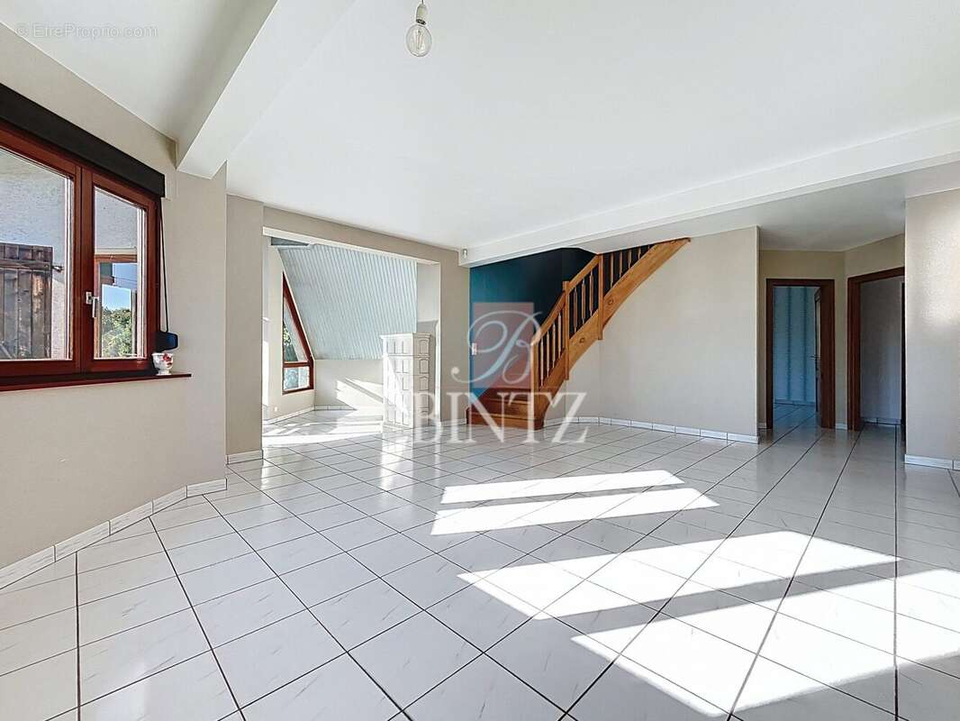 Salle à manger - Maison à ESCHAU